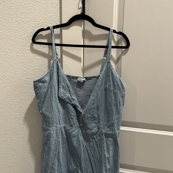 Smock back chambray dress with button detail - Picture 3 of 6